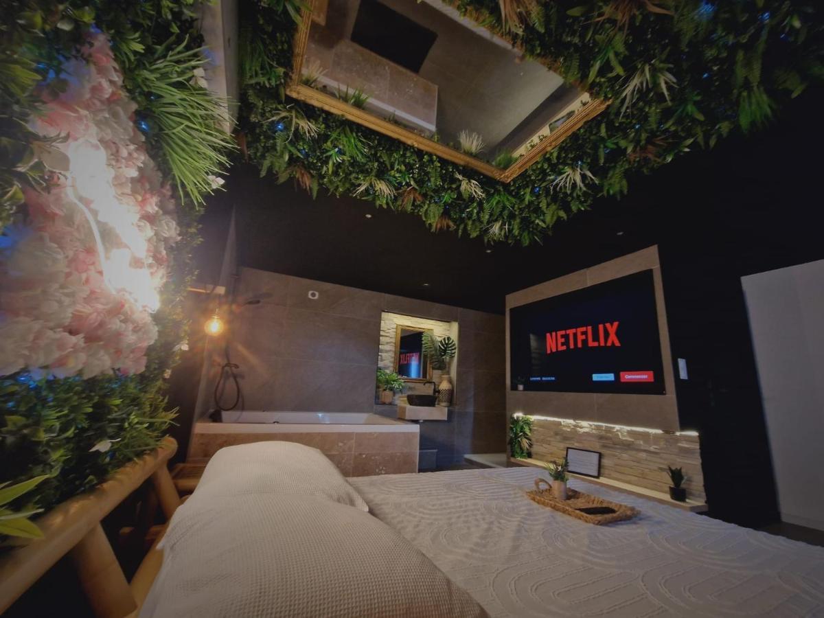 L'Experience Love Room Saint-Jean-Bonnefonds Esterno foto