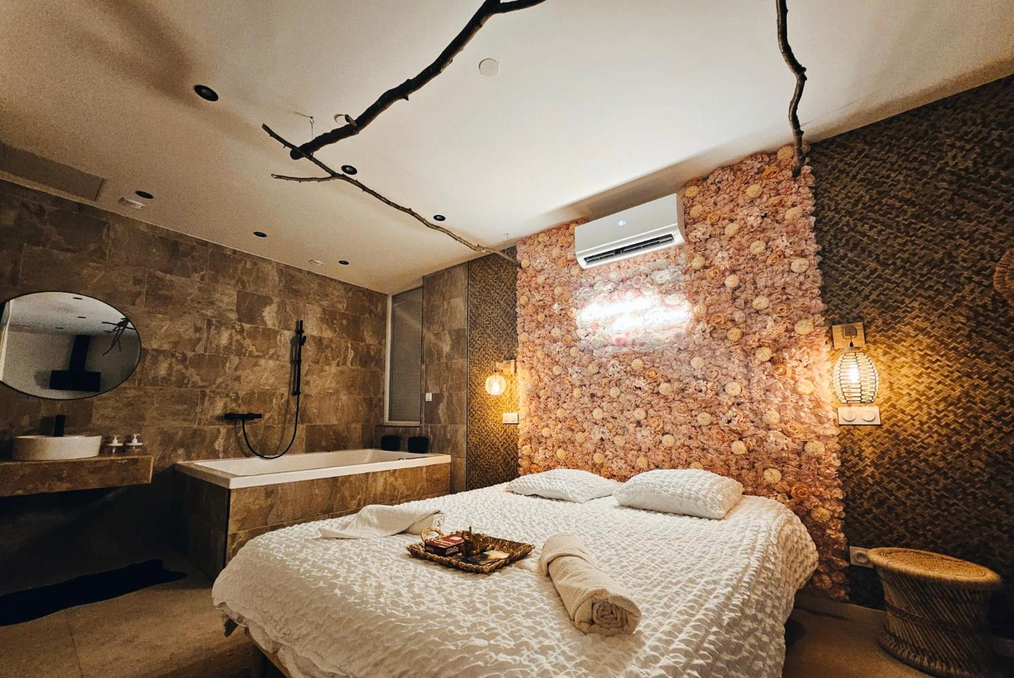 L'Experience Love Room Saint-Jean-Bonnefonds Esterno foto