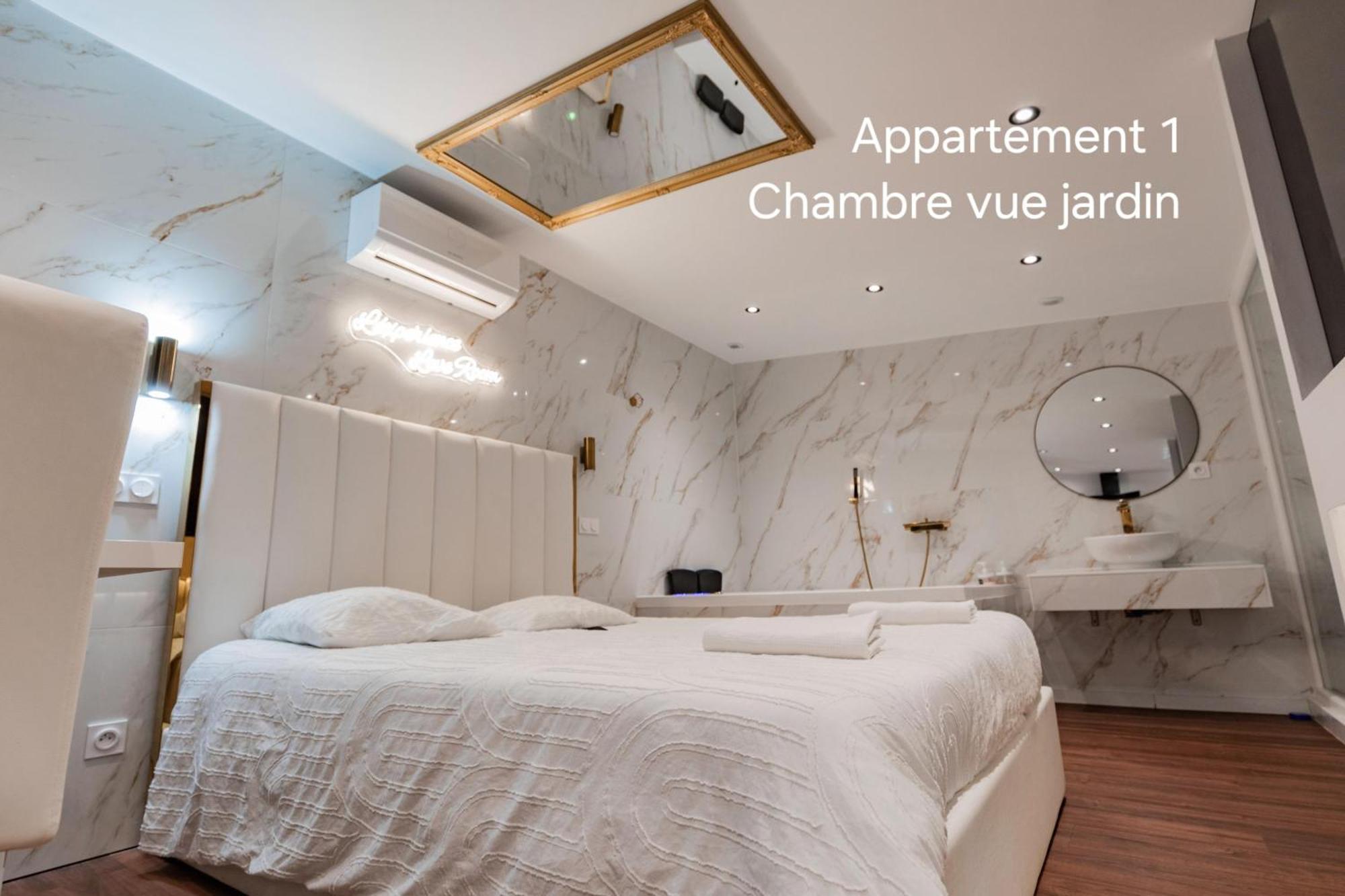 L'Experience Love Room Saint-Jean-Bonnefonds Esterno foto