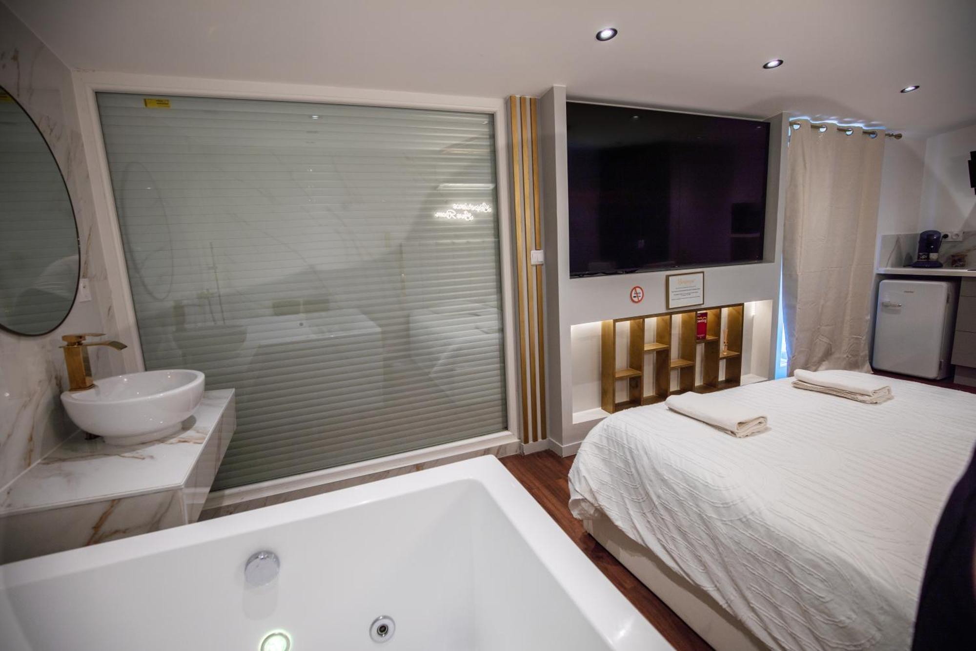 L'Experience Love Room Saint-Jean-Bonnefonds Esterno foto