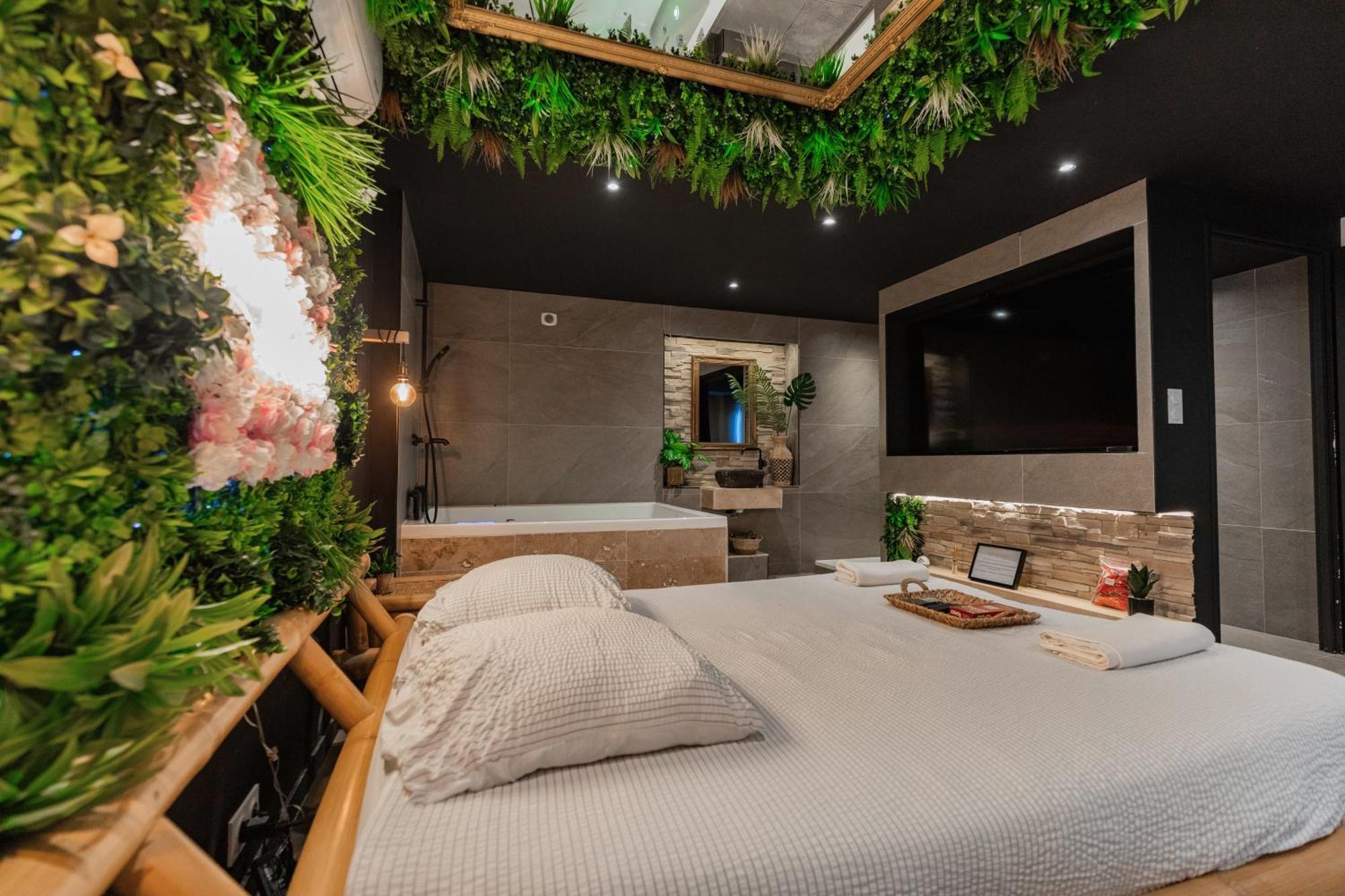 L'Experience Love Room Saint-Jean-Bonnefonds Esterno foto